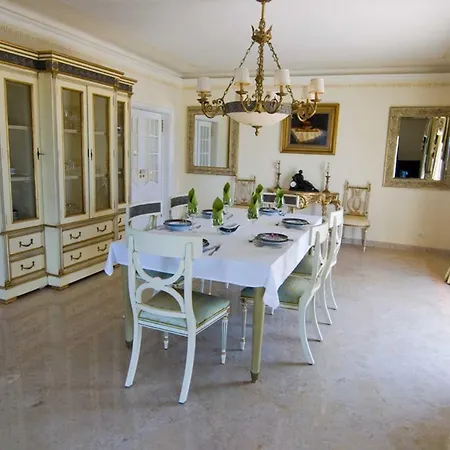 Cecilia Villa Praia das Maçãs